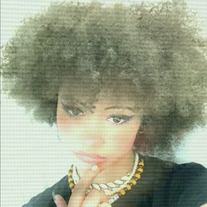 Meet your Posher, Nina